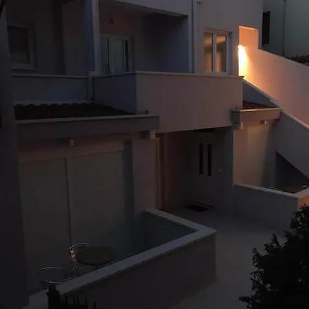 Niko Apartament
