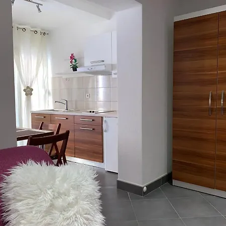 Niko Apartament