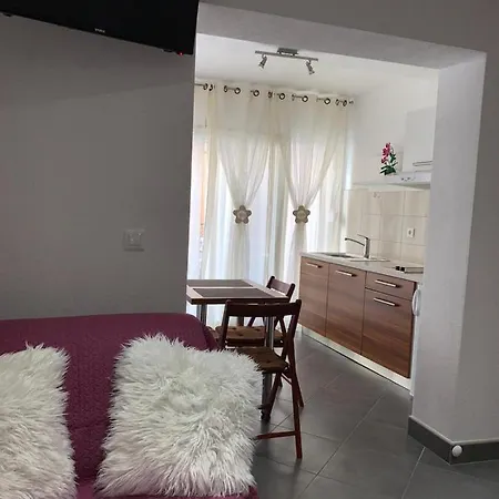 Niko Apartament Baška Voda